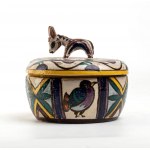 GUNTHER STUDEMANN (Berlino 1890 - 1981), Butter dish with donkey-shaped grip and geometrical decorations