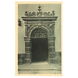 Warszawa - Rynek Starego Miasta. Portal kamienicy Ks. Ks. Mazowieckich (147)