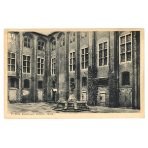Toruń - Dziedziniec Ratusza (Flisak) (283)