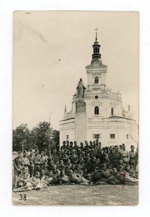 Kodeń - P.W. soldiers in front of the Sanctuary of the Mother of God (573)