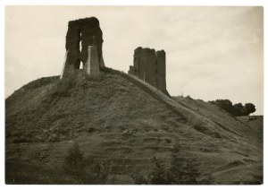 Novogrudok - Photography by H. Poddębski. Ruins of a castle. (651)