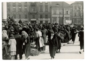 Warsaw - Photography by H. Poddębski. On Palm Sunday. (657)