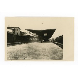 Laskowice - dworzec kolejowy, perony (751)
