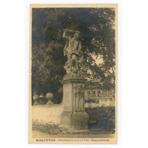 Białystok - Herkules przed Pał. Branickich (978)
