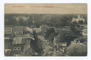 Skierniewice - Senatorska Street with a view of the park (1647).