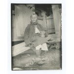 Hutsul - Photography of a woman. Dr. Mieczyslaw Orlowicz (1708)
