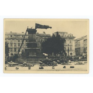 Kraków - Rozbiórka pomnika Mickiewicza przez Niemców, 17.VIII.1940r. (1727)