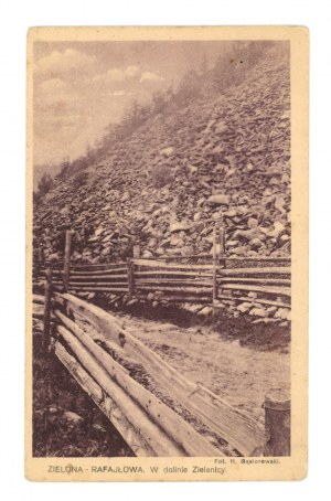 Zielona - Rafaylova, in the valley of Zielenica. Photo by H. Gąsiorowski (2058).