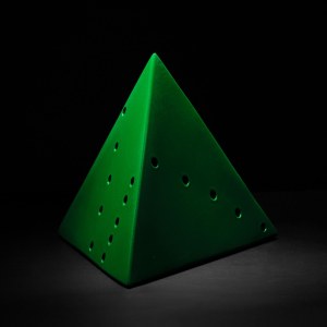 Lucio Fontana (1899 —1968), Piramida (zielona), ok. 1967