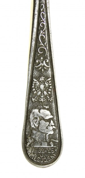 Patriotic fork with an image of Marshal Józef Piłsudski (253)