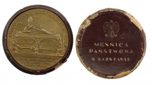II RP, Medal for meritorious work on the study of Gniezno Cathedral, Bishop A. Laubitz, 1935 (255)