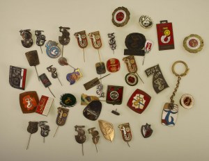 PRL, a collection of badges related to Warsaw. Total 44 pieces. (710)
