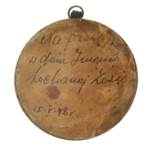 Matka Boska Ostrobramska. Oleodruk w mosiężnej koszulce za szkłem 1942 (770)