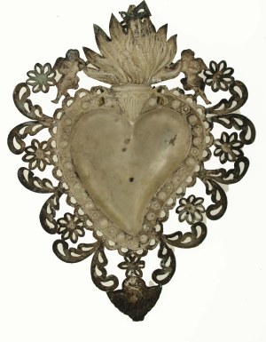 Votive heart from the 18th century. Silver (171)