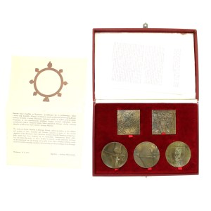 PRL, Medale Muzeum Azji i Pacyfiku w Warszawie, 1977. Komplet w pudełku (663)