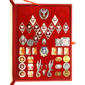 PRL, Album Odznak WP - 42 szt. (665)