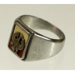Patriotic signet ring with an eagle from the WWII period. Silver (413)