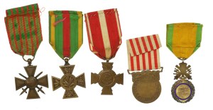 France, a set of military and civilian decorations. Total of 5 pcs. (835)