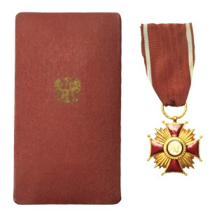 People's Republic of Poland, Gold Cross of Merit in box (905)
