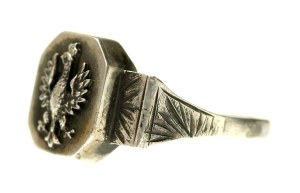 Second Republic, patriotic signet ring with eagle. Silver (883)