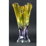 Yellow-purple vase, Adam JABŁOŃSKI, tinted glass (105)