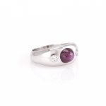 Ring with star ruby