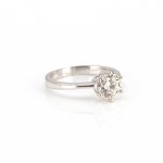 Solitaire ring with DPL expertise