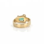 Emerald diamond ring