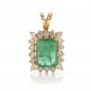 Emerald diamond pendant