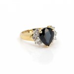 Sapphire diamond ring