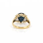 Sapphire diamond ring