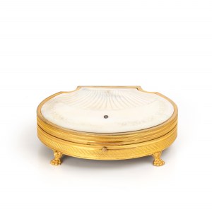 Mother-of-pearl Nécessaire à Couture from the workshops of the Palais Royal in Paris (attributed)