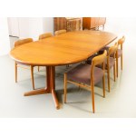 Set of Mid-Century chairs 'Model 75', design by Niels O. Møller, Dyrlund extendable dining table