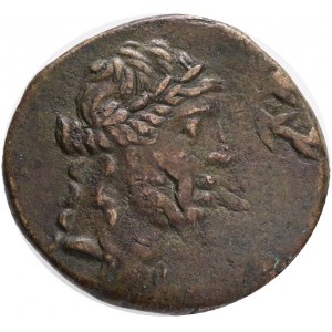 CIMMERIAN BOSPOROS, PANTIKAPAION Mithridates VI. Eupator, (90-79 BC) Æ Tetrachalkon.Obv.: Wreathed head of Dionysos right. Rev.: Tripod and thyrsus, monogram to right.Ref.:SNG BM Black Sea 938 .AE 6,3g.