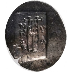 LYCIAN LEAGUE. Masikytes. (40-35 BC). AR. Hemidrachm. Myra mint..Obv: Laureate head of Apollo to right; [ΛY] across fields Rev: Lyre; M-YY/P-A across, bee to lower left; all within rectangular incuse . Ref.: RPC I 3303. AR.1,74g.
