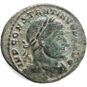 CONSTANTINE I. 307-337 AD. Æ Follis, Arles mint .Obv.: CONSTANTINVS P F AVG, laureate and cuirassed bust right. Rev.: SOLI INVIC-TO COMITI, Sol standing left, raising right hand and holding globe in left;QARL.Ref.: RIC VII Arelate 71 var.AE 2,6g.