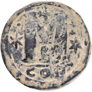 ANASTASIUS I.(491-518).Constantinople.Follis.Obv : DN ANASTASIVS PP AVG.Pearl diademed, draped, cuirassed bust to right.Rev : Large M, star left, cross above, star right, Є below, mintmark CON.Ref.: Sear 19.Ae. 15,21g.