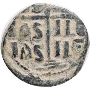 Byzantine, Romanus III, AE, Follis. Constantinople. Anonymous. Class B. 1028-1034 AD. Obv: + EM[MA NOVHΛ] / [I]C [XC], Bust of Christ facing, holding book of Gospels and wearing nimbus cruciger; sqaare in each arm of cross; four pellets around one pellet 