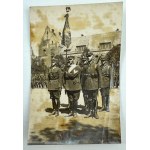 Photo - Soldiers of the 17th Regiment of Wielkopolska Lancers with the Banner.