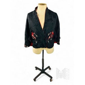 Vintage Short Women's Kimono Embroidered with Flowers