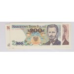 SET OF BANKNOTES