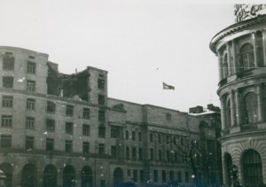 Varšava [Dom Bez Kantów / City Hall 11 Krakowskie Przedmieście Street] fotografie [historický tisk / před rokem 1945].