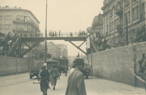 Warsaw Ghetto [Footbridge over Chlodna Street] photograph [vintage print / pre-1945].