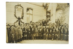 [KOŁOMYJA (?)] Major Władysław Gniadego street , commemorative photo from the ceremony of unveiling the street name plaque