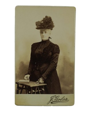 Fotografia kartonikowa CDV Maria z Ruszkowskich Łypaczewska, żona Eugeniusza, matka Lucjana
