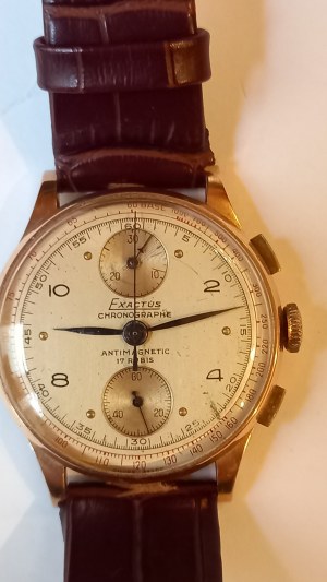 EXACTUS Chronographe Venus 170 gold 750 circa 1950.
