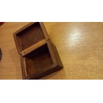 Akt Leżąca tusz kość drewno miniatura szkatułka