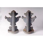Pair of palm holders second half of the 18th century 33 x 23 x 12 cm Baroque in shape, made of wood and silver-plated copper sheet. Rocaille and plant motifs in relief and engraved on the plates. State of preservation: good, oxidized parts, Pair of palm h