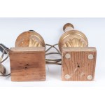 Pair of palm holders 19th century 22 x 10 cm made of gilded wood, carved in the shape of a pine cone tapered towards the bottom with leaves along the edge, electrified. State of conservation: wear to the gilding as per use over time., Pair of palm holders