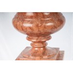 Bell vase with twisted column as a base 20th century vase 34 x 42 x 19 cm; total 115 x 24 cm in pink Verona marble. State of preservation: very good, Bell vase with twisted column as a base 20th century vase 34 x 42 x 19 cm; total 115 x 24 cm in pink Vero